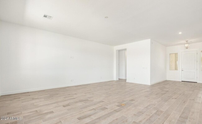 Building Photo - 10131 W Camino De Oro