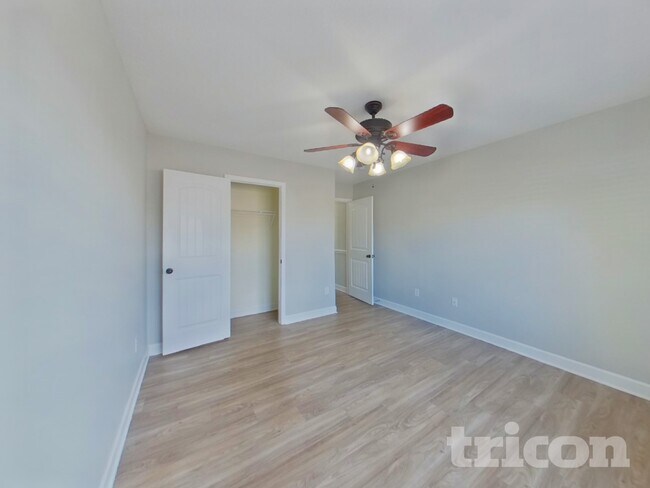 Building Photo - 580 Marchbanks Rd