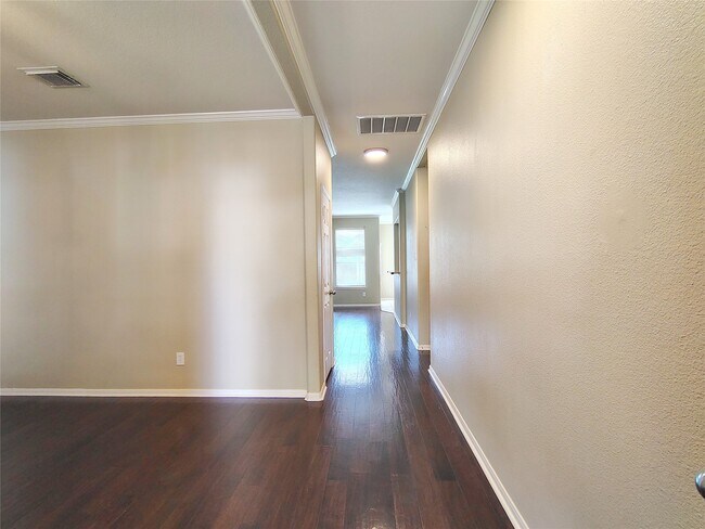 Building Photo - 6334 Richland Hills Dr