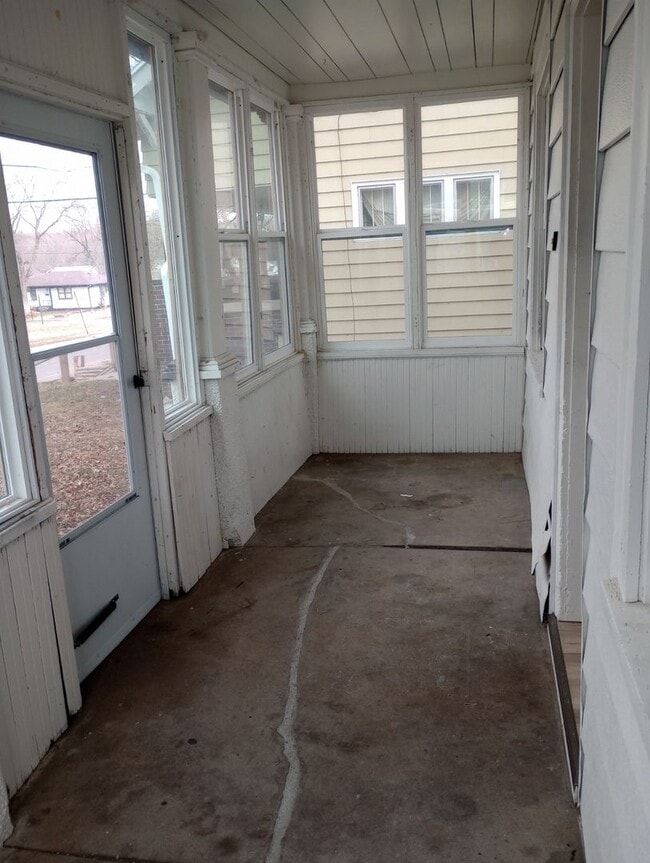 Building Photo - LEASE TO OWN $1800 MO