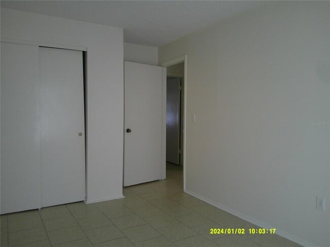 Building Photo - 71 Lake Villa Way