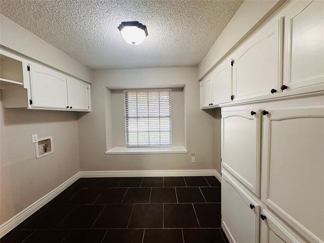 Building Photo - 1403 Meadow Crest Ln