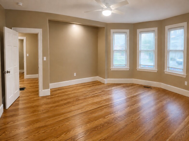 Building Photo - 36 Termine Ave
