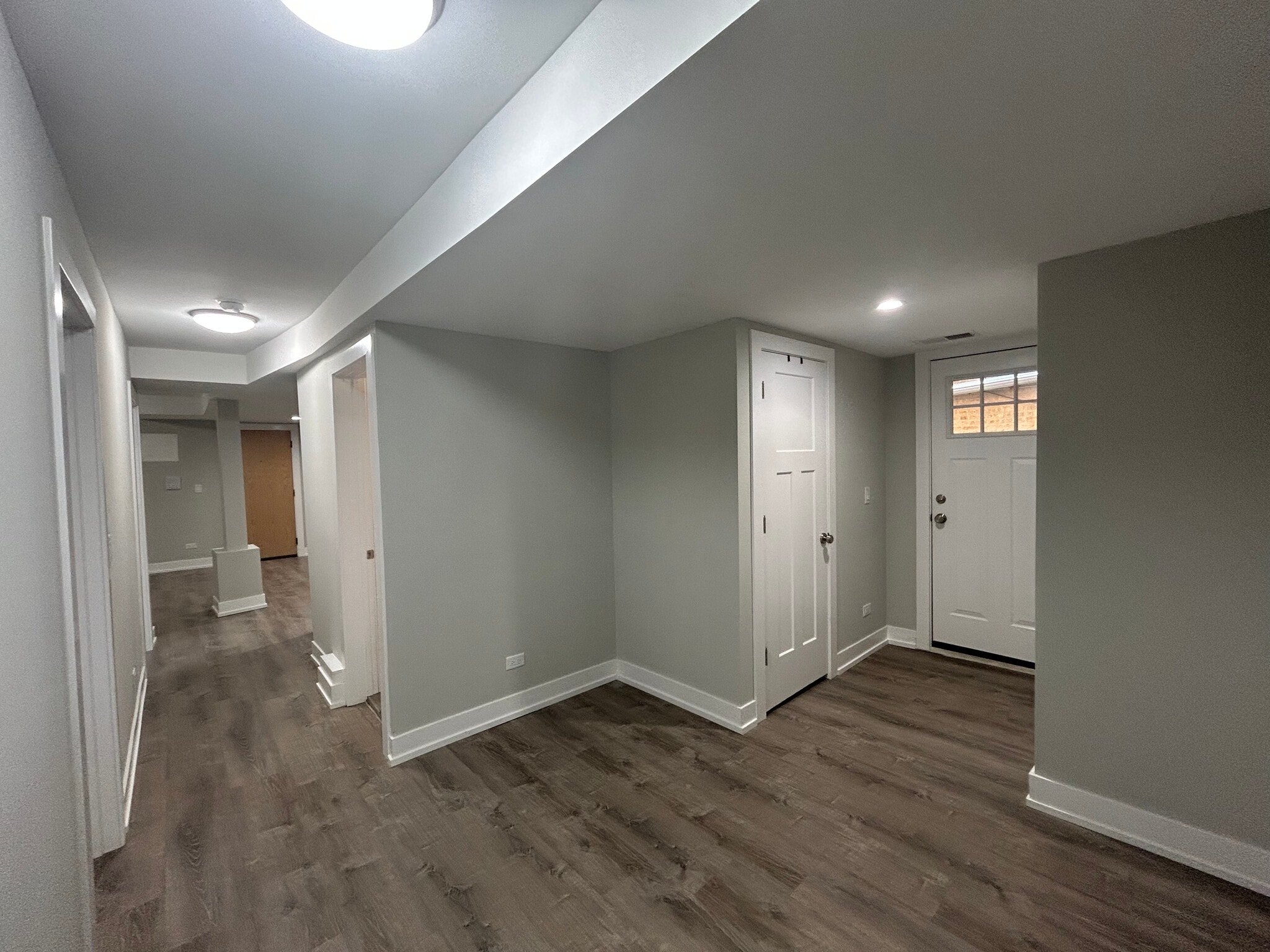 Building Photo - 1143 Maple Ave