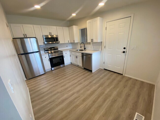 Building Photo - 4975 South 3535 West