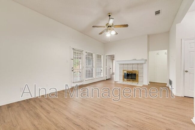 Building Photo - 1304 Riverview Ln