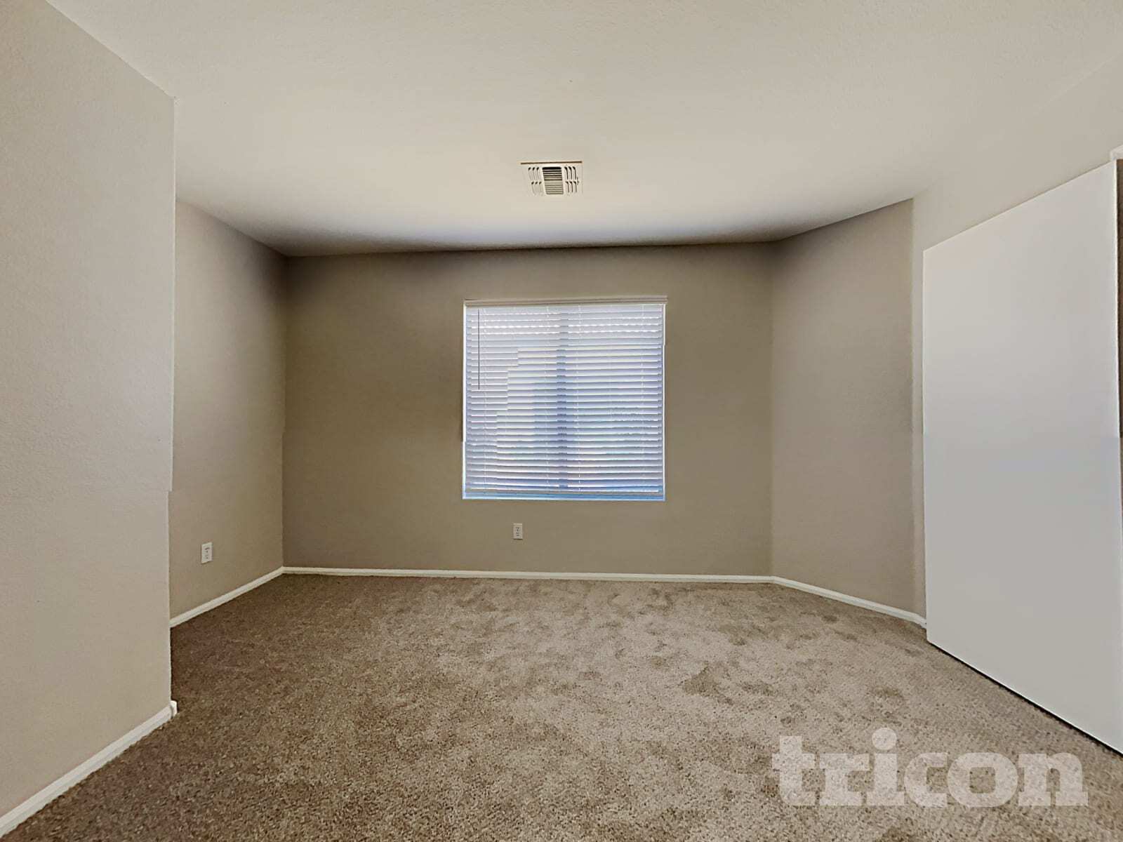 Building Photo - 40175 N Costa Del Sol Dr