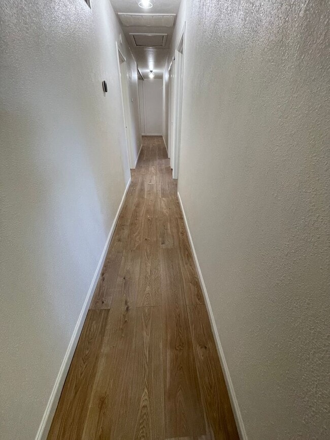 Building Photo - Wonderful and Spacious 4 Bedroom Concord H...