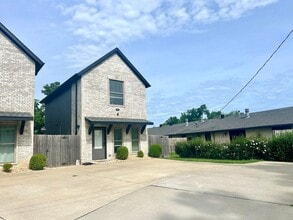 Building Photo - Water Included - Newer 2 Bedroom 1.5 Bathroom Town Home Now Pre-leasing with Upcoming move in!!!!