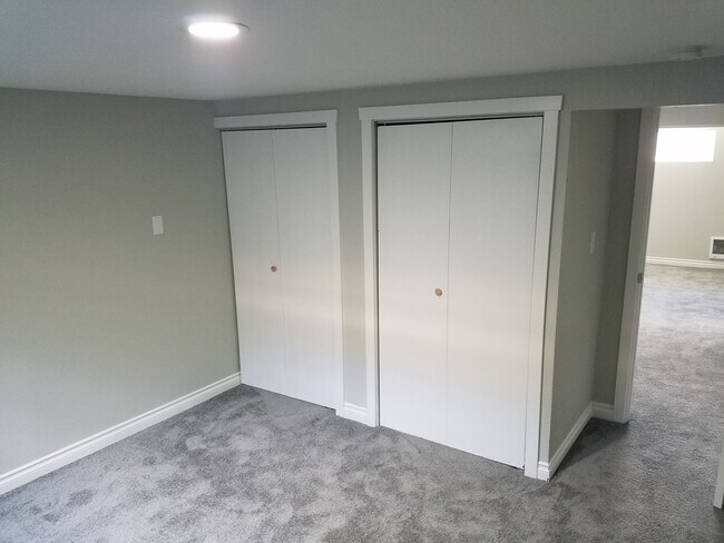 Building Photo - 9253 51st Ave S