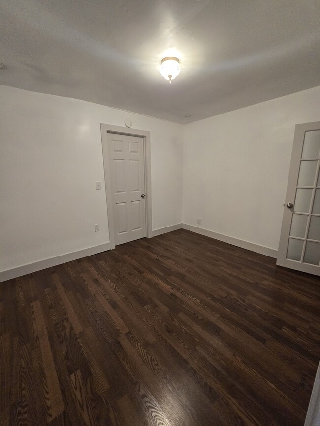 Building Photo - 3936 Mercier St