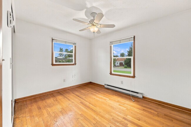 Building Photo - 15 Eavers Cir