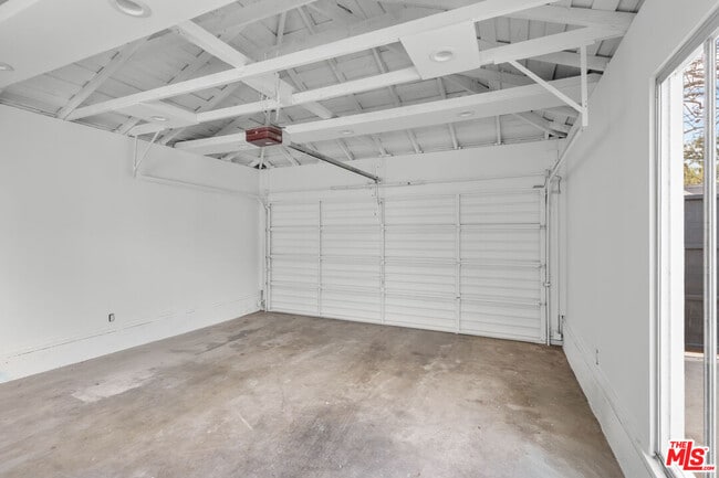 Building Photo - 11619 Francis Pl