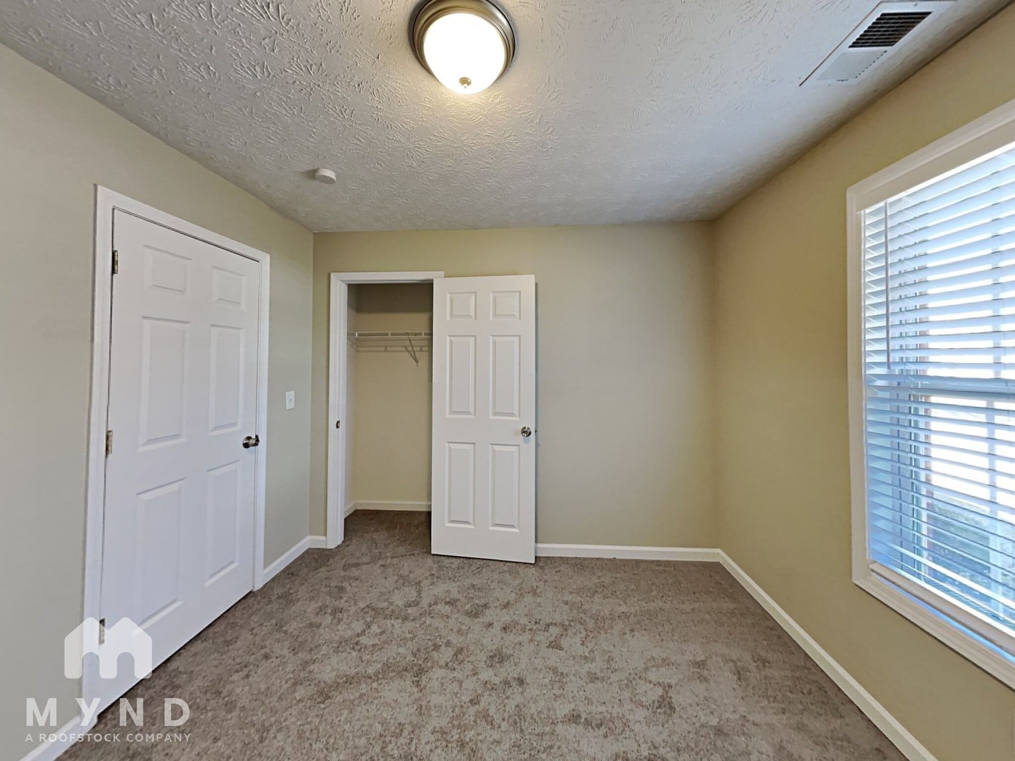 Building Photo - 185 Waters Edge Dr