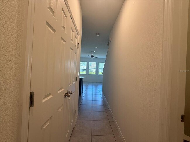 Building Photo - 1413 Garden Arbor Ln