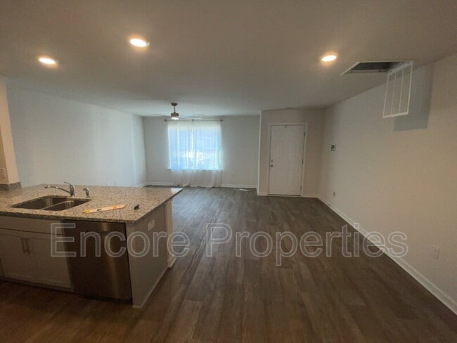 Building Photo - 35 March Crk Dr