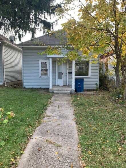 Primary Photo - 612 S D St