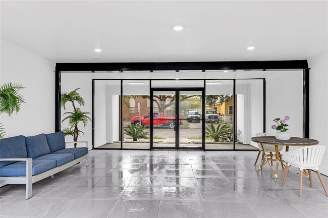 Building Photo - 712 Avenue H