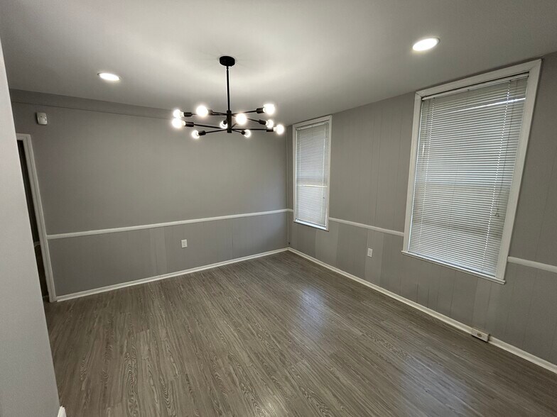 Building Photo - 516 Woodbourne Ave