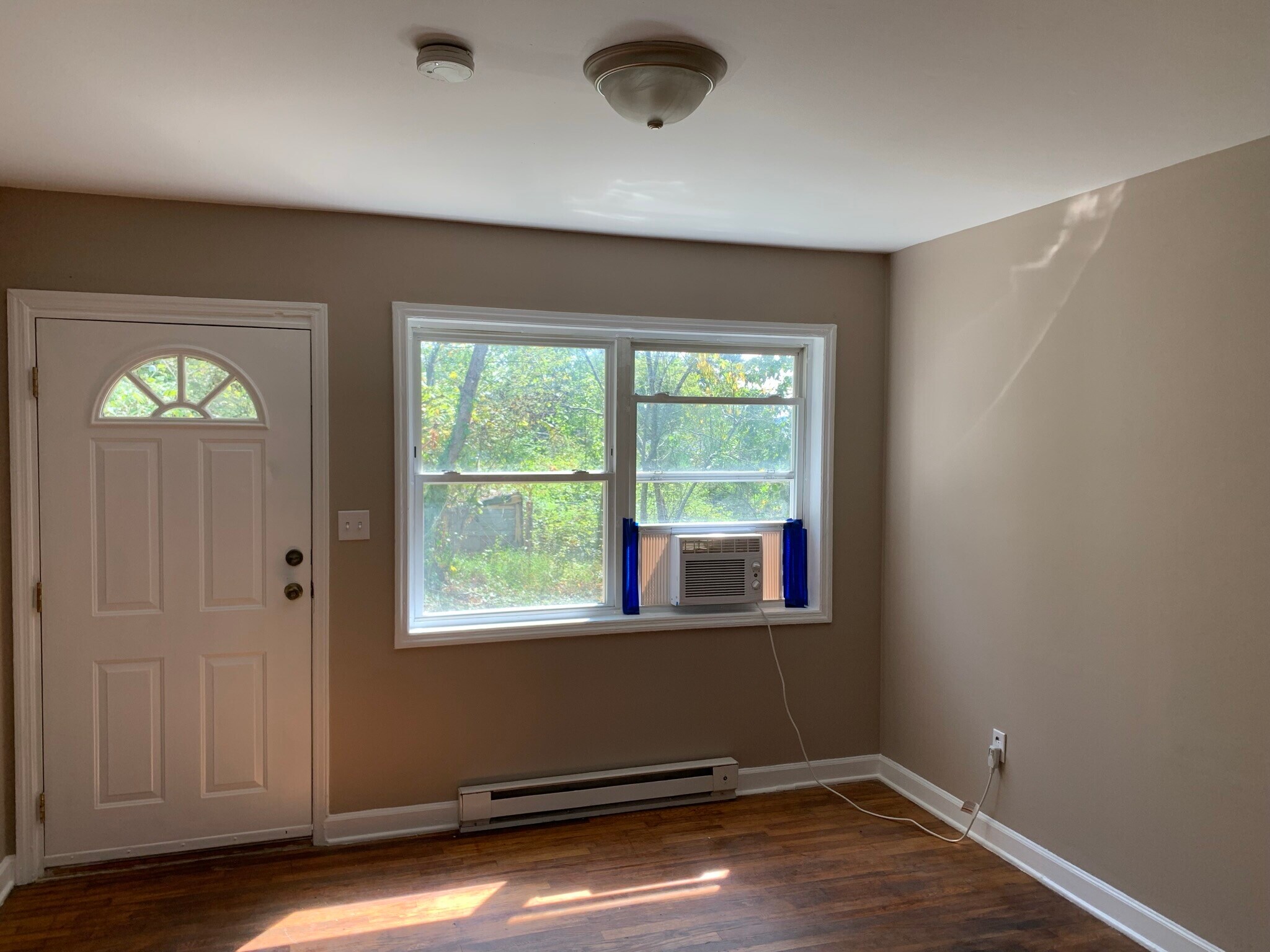 Building Photo - 2122 Haven Cir