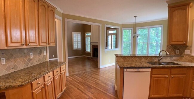 Building Photo - 4925 Kilmersdon Ct