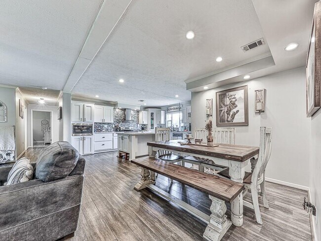 Building Photo - 2809 Pleasant Arbor Rd