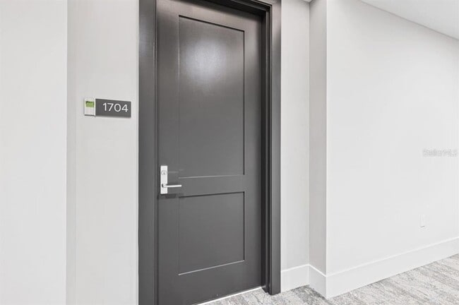 Building Photo - 301 1st St S