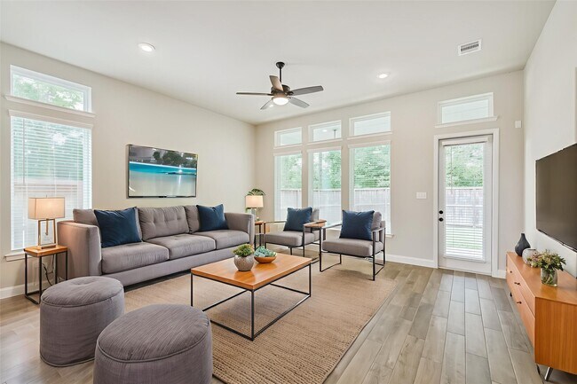 Building Photo - 16615 Tranquility Grove Dr