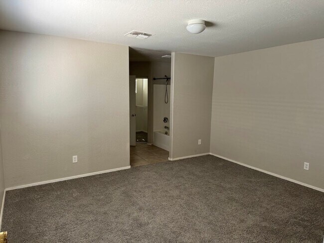 Building Photo - Beautiful Home for Rent in Tolleson!
