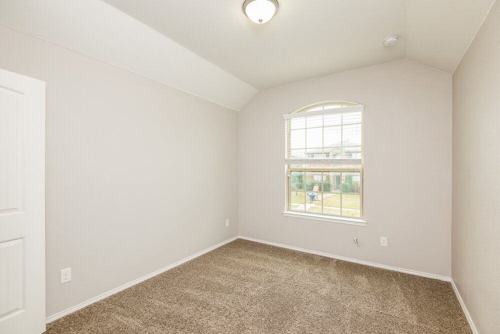 Building Photo - 5864 Fir Tree Ln
