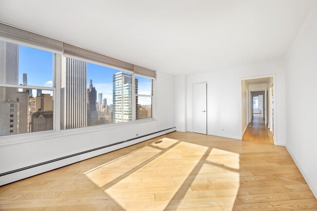 Building Photo - 117 E 57th St