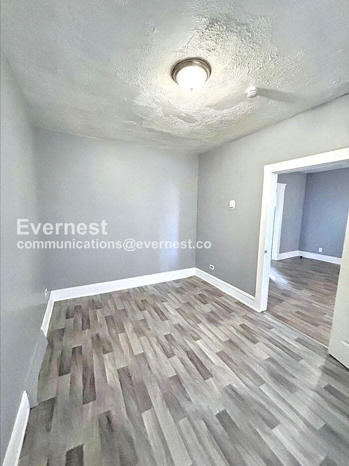 Building Photo - 3443 Regent Rd