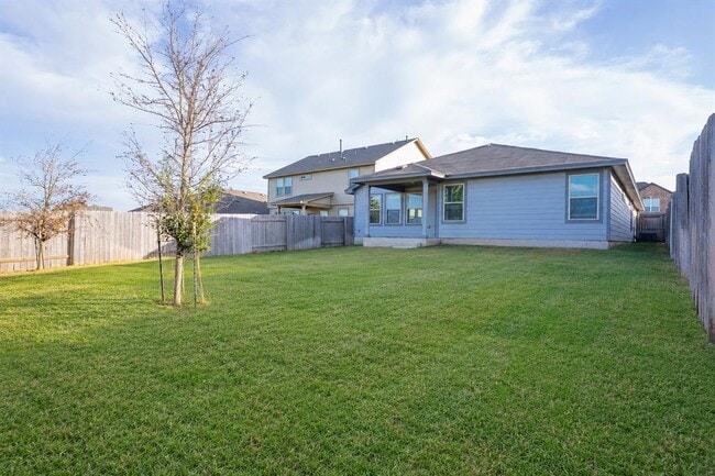 Building Photo - 345 Horsemint Way