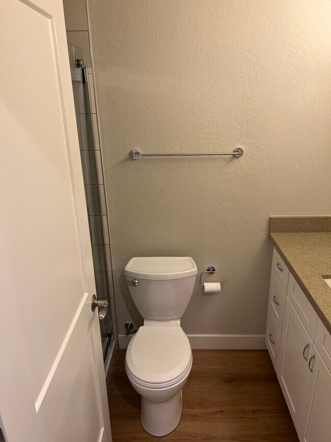 Building Photo - 2742 Oak Rd