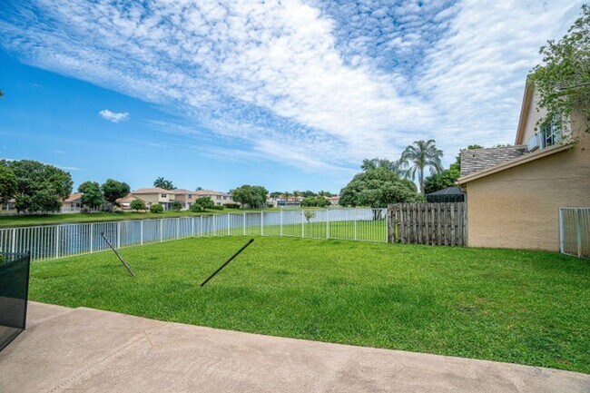 Building Photo - 7366 Ashley Shores Cir