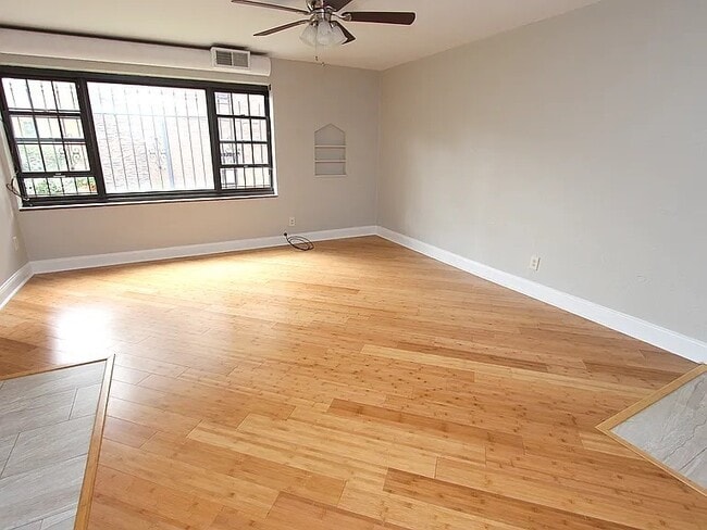 Interior Photo - WINSTON APARTMENTS -- 022