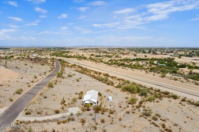 Building Photo - 52201 W Foothill Trail