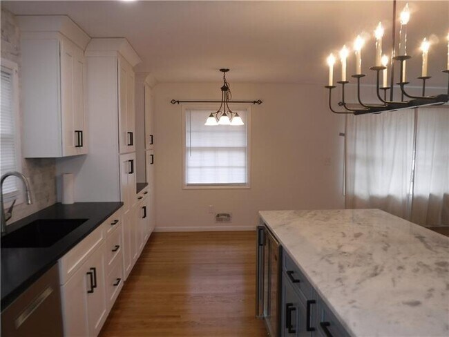 Building Photo - 4469 Leonora Dr