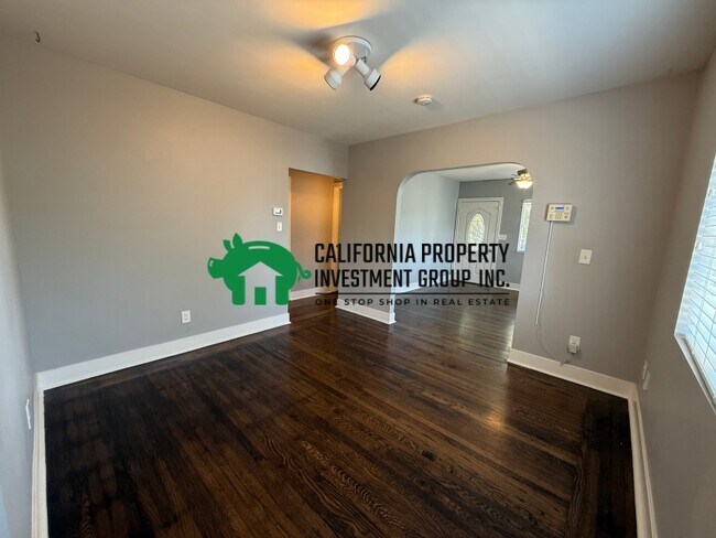 Building Photo - 3887 12th Ave