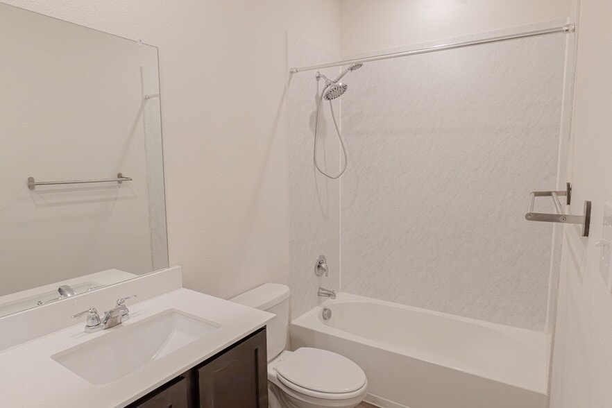 Building Photo - 2020 Saddle Wy