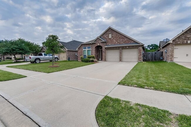 Building Photo - 5615 Stoneridge Ct