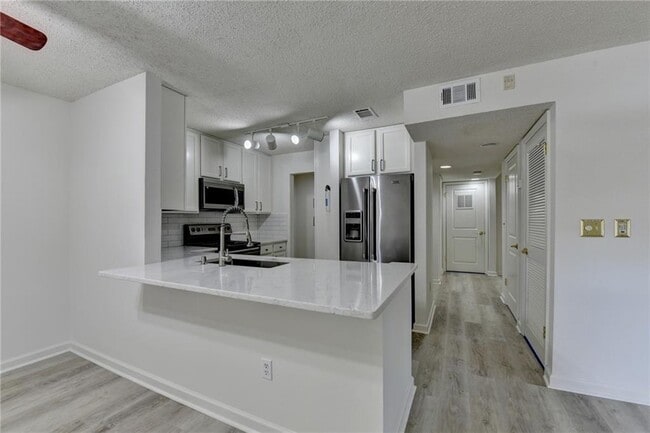 Building Photo - 3650 Ashford Dunwoody Rd NE