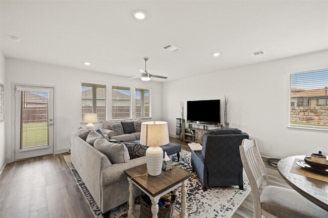 Building Photo - 16401 Coratina Dr