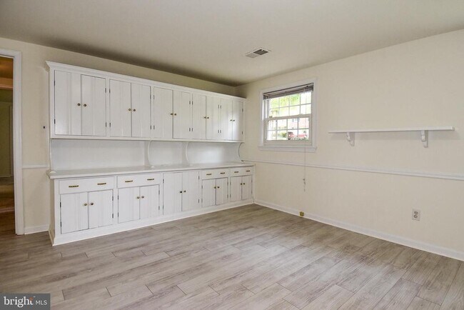 Building Photo - 7513 Sebago Rd