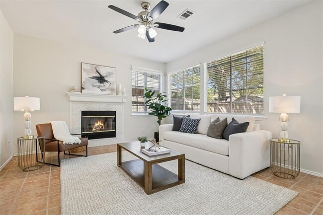 Building Photo - 1110 Blue Fox Dr