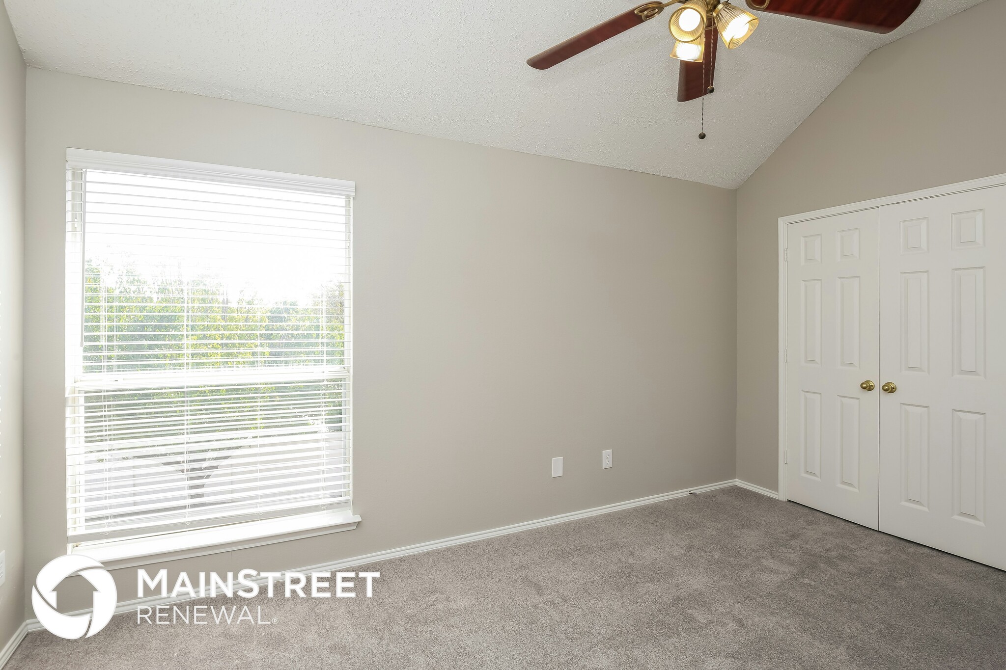 Building Photo - 304 Emery Oak Ct
