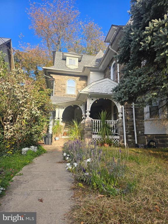 Building Photo - 133 E Mt Airy Ave