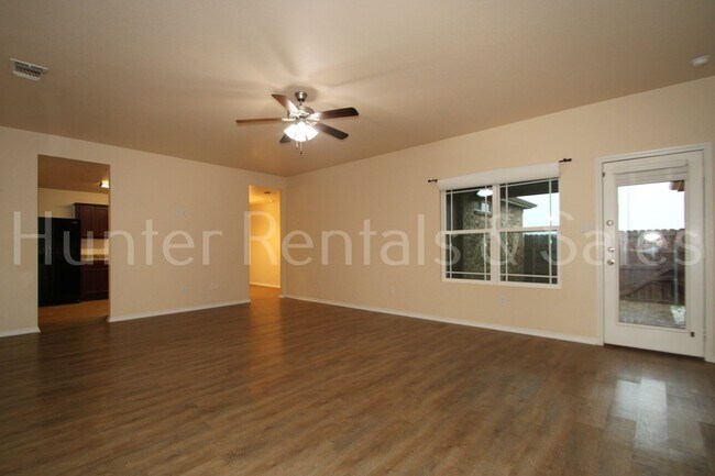 Building Photo - Beautiful 4-Bedroom, 2-Bath Home for Rent ...