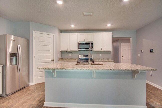 Building Photo - 7328 Lakeside Oak Ct
