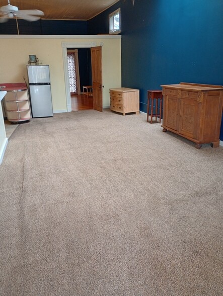 Living RM/ Dinning - 610 S Cox St